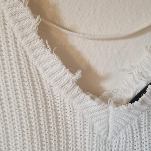 Knit off the shoulder sweater - Picture 2 of 2